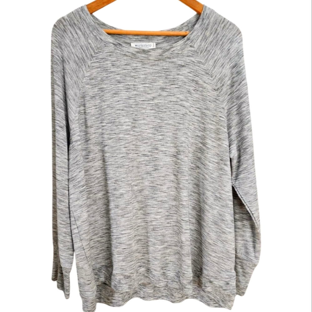 Workshop Republic Plus-size 1X Lightweight Gray Pattern Long Sleeve Sweatshirt.